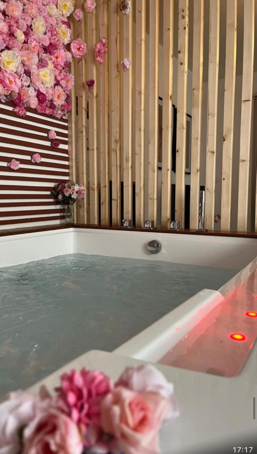 Appartement Apparemment Jacuzzi Balneo Centre De
