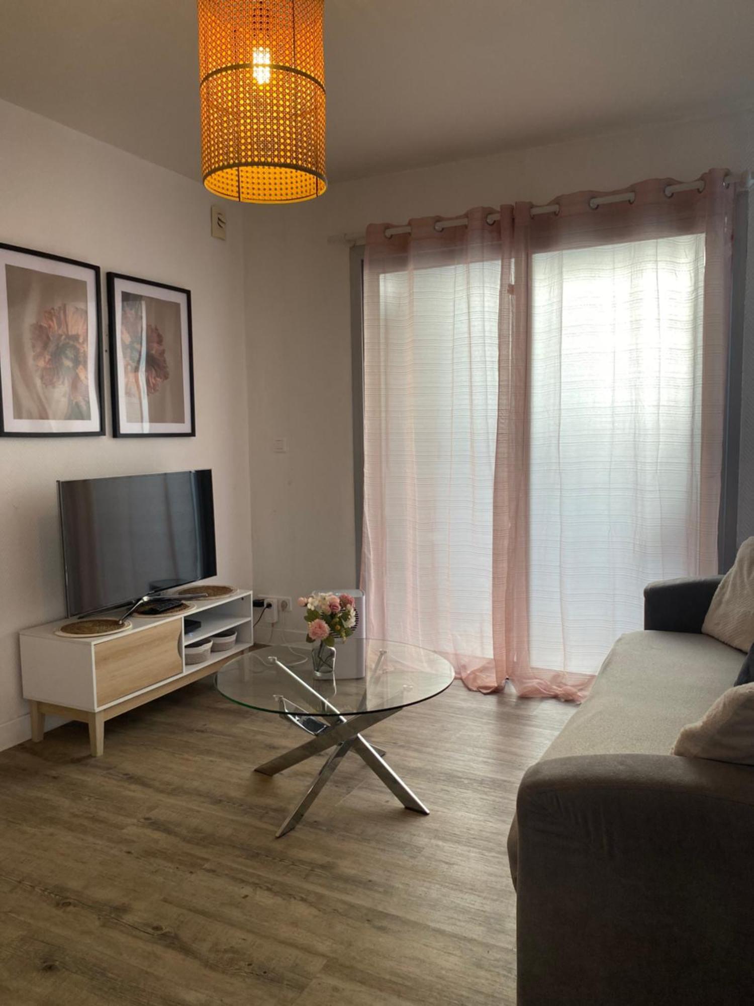 Apparemment Jacuzzi Balneo Centre De Appartement